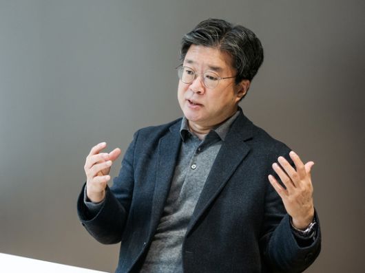 “10년 계획 세운 적 없어요. 4~5년 정도 봤죠. 당장 어떤 일이 재밌고 내가 할 수 있을 것 같으면 시도해보는 거예요. 대신 주기적으로 다음을 생각해야죠.” 사진 폴인