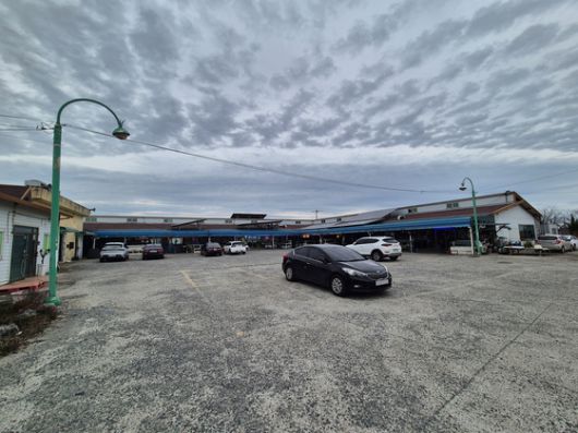 12·29 제주항공 여객기 참사 1주기를 앞둔 지난 24일 전남 무안국제공항이 한산한 모습을 보이고 있다. 뉴스1