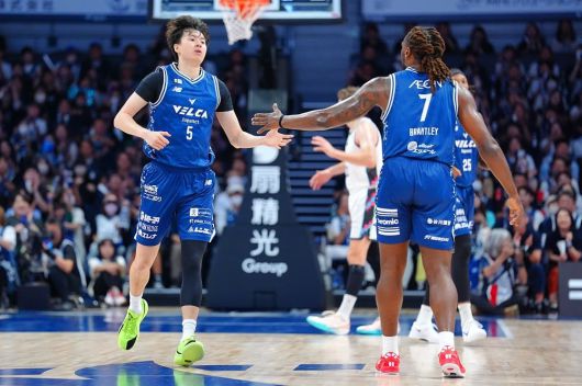 일본 나가사키 이현중(왼쪽). 사진 일본 B리그