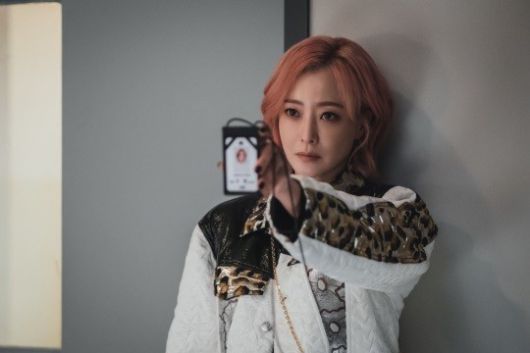 김희선은 드라마 `내일`을 통해 또 한 번 배우로서 재발견됐다. 사진｜힌지엔터테인먼트