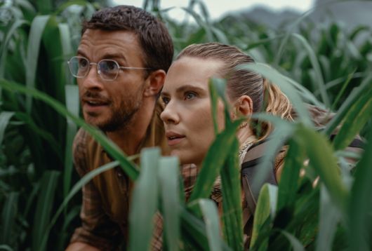 ‘쥬라기 월드’ 스칼렛 요한슨과 조나단 배일리. 사진|유니버설 픽쳐스