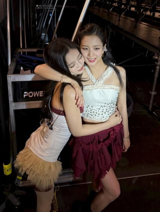 블랙핑크 지수와 제니. 사진|지수 인스타그램