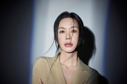 엄정화. 사진|에일리언컴퍼니