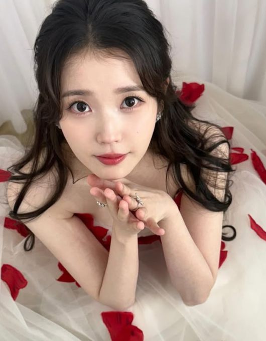 아이유. 사진|아이유 인스타그램
