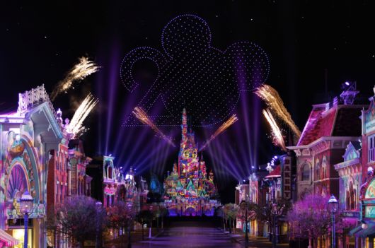 ‘모멘터스: 밤하늘의 파티’ 풍경(사진 홍콩 디즈니랜드 리조트)