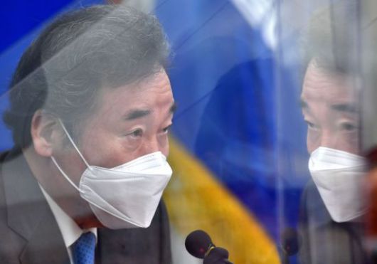 이낙연 더불어민주당 대표가 9일 오전 국회에서 열린 최고위원회의에서 발언하고 있다. / 사진=연합뉴스