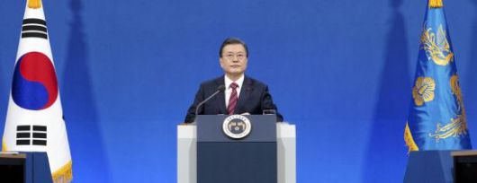 문재인 대통령이 18일 청와대 춘추관에서 열린 신년 기자회견에 참석해 있다. 사진=연합뉴스