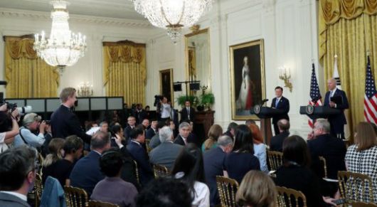 문재인 대통령과 조 바이든 미국 대통령이 지난 21일 오후(현지시간) 백악관에서 정상회담 후 공동기자회견을 하고 있다. [이미지출처=연합뉴스]