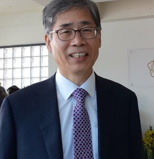 신평 변호사. 사진=신평 변호사 페이스북 화면 캡처.