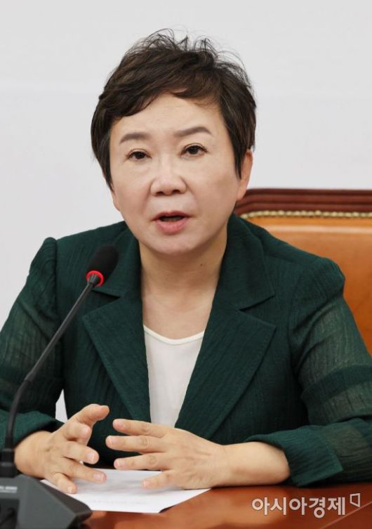 정미경 국민의힘 최고위원이 8일 국회에서 최고위원직 사퇴 기자회견을 갖고 있다./윤동주 기자 doso7@