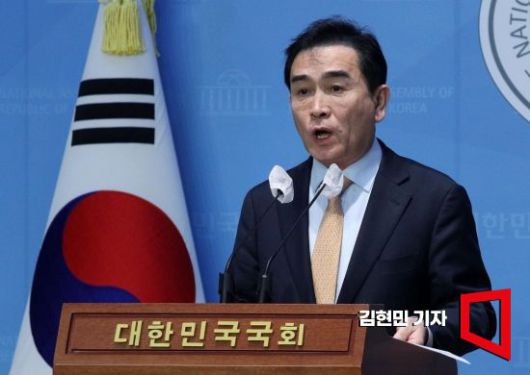 태영호 국민의힘 최고위원이 3일 국회에서 녹취 파문, 후원금 쪼개기 의혹 관련 기자회견을 하고 있다. 사진=김현민 기자 kimhyun81@
