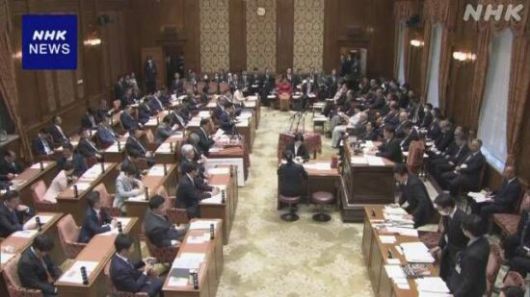 22일 개최된 중의원 예산위원회.(사진출처=NHK)