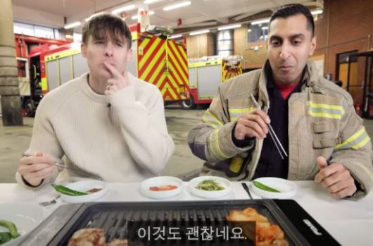 2013년부터 국내에서 활동한 영국인 유튜버 '영국남자'도 유사한 과정을 거쳐 인기를 얻었다. [이미지출처=영국남자 유튜브]