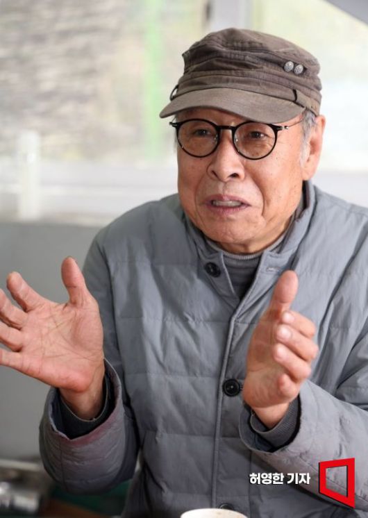 옻칠 장인 전용복 작가를 경기도 안성 전용복 아트스페이스에서 만나 작품과 경험에 대한 이야기를 들었다.  사진=허영한 기자 younghan@