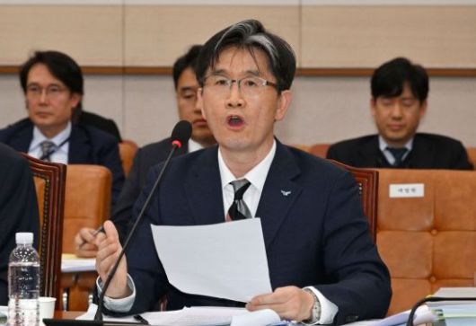 오동운 공수처장이 12일 국회에서 열린 법제사법위원회 전체회의에서 윤석열 대통령의 구속 취소 결정과 관련한 질의에 답하고 있다. 2025.3.12 김현민 기자