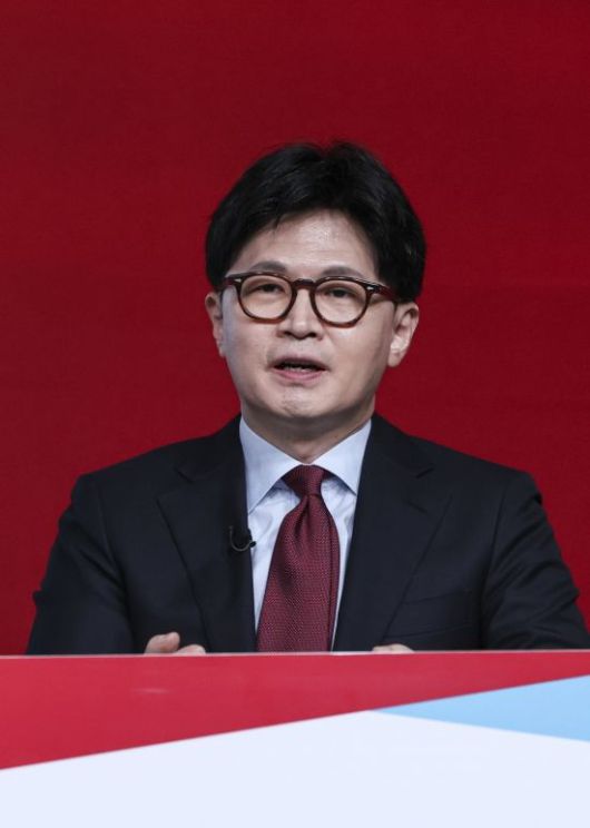 20일 서울 강서구 ASSA아트홀에서 열린 국민의힘 제21대 대통령 후보자 1차 경선 조별 토론회에서 B조 한동훈 후보가 발언하고 있다. 국회사진기자단