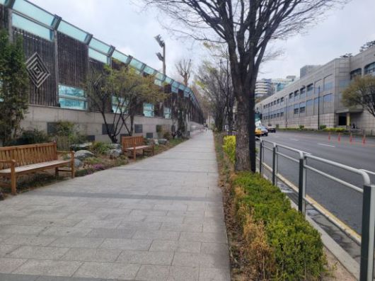 지난 4월9일 방문한 서울 성동구 덕수고 폐교 부지 인근 지역. 사람은 좀처럼 찾아보기 힘들다. 공병선 기자