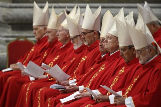지난달 29일(현지시간) 프란치스코 교황 추모 미사에 참석한 추기경들의 모습. EPA연합뉴스