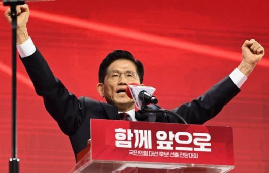 김문수 국민의힘 대통령 후보가 3일 경기 고양시 킨텍스에서 열린 5차 전당대회에서 최종 후보로 확정된뒤 후보 수락 연설을 하고 있다. 2025.05.03 윤동주 기