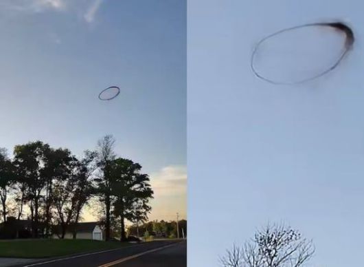 미국 캔자스주 상공에서 거대한 검은 고리 형태의 특이 현상이 목격됐다. 폭스웨더