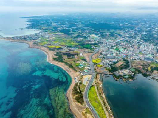 외지인들은 통상 아파트 투자를 선호했으나 올해 들어 읍·면 지역의 단독주택이나 전원형 주택에 대한 선호가 뚜렷하게 나타나고 있다. 게티이미지