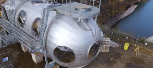 2027년 수심 80m 해저 환경 테스트를 앞둔 딥의 프로토타입 모듈. CNN 유튜브 캡처