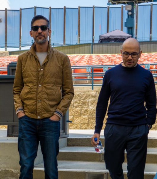 알파이볼브 공개 후 순더 피차이(왼쪽) 구글 CEO는 데미스 허사비스 딥마인드 창업자와 함께 찍은 사진을 게재했다. 순더 피차이 엑스(X) 캡처