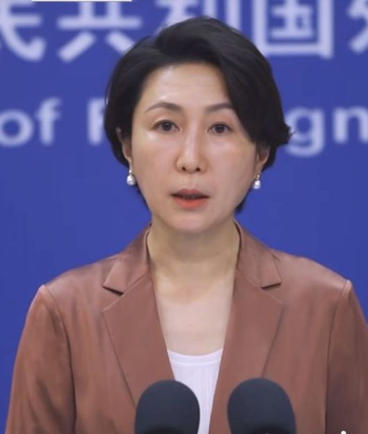 마오닝 중국 외교부 대변인. 중국 외교부 대변인 공식 웨이보.