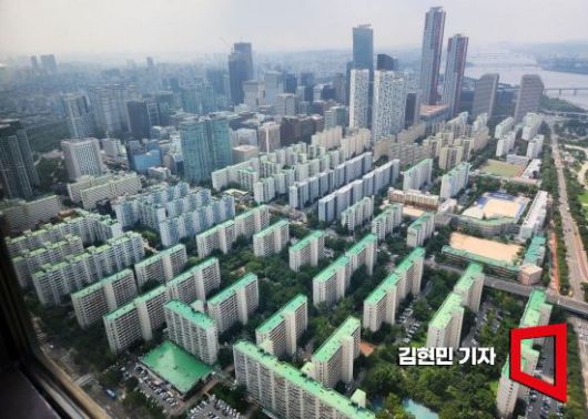 63빌딩 전망대에서 바라본 여의도 아파트 모습.