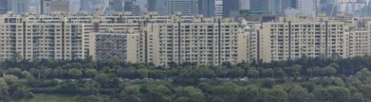 서울 응봉산에서 바라온 강남구 압구정동, 청담동 일대 아파트 단지. 연합뉴스