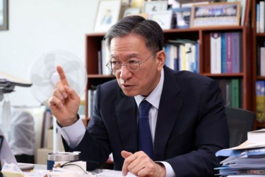 정성호 더불어민주당 의원이 17일 국회에서 아시아경제와 인터뷰를 하고 있다. 2025.6.17 김현민 기자