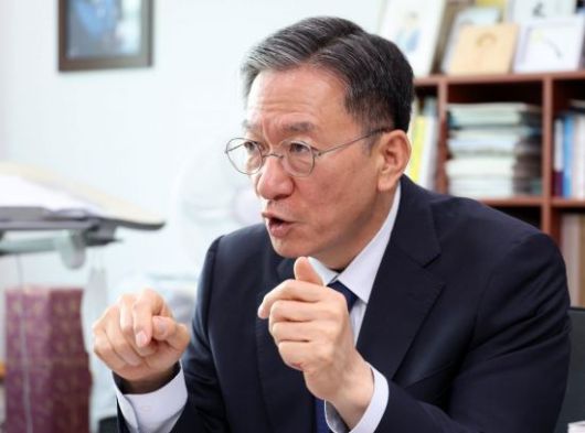 정성호 더불어민주당 의원이 17일 국회에서 아시아경제와 인터뷰를 하고 있다. 2025.6.17 김현민 기자