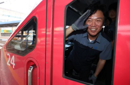 김영훈 노동장관 후보자, 마지막 열차 운행 전 인사 연합뉴스