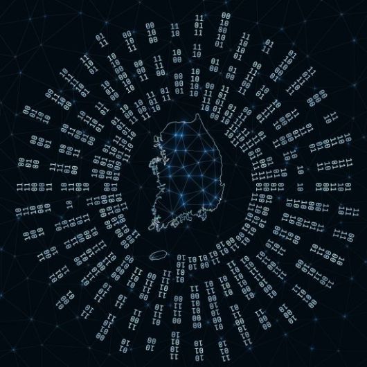 한국과 그 주변을 디지털적으로 묘사한 이미지. 디지털을 상징하는 0과 1이 한국 주위를 둘러싸고 있다. 게티이미지뱅크
