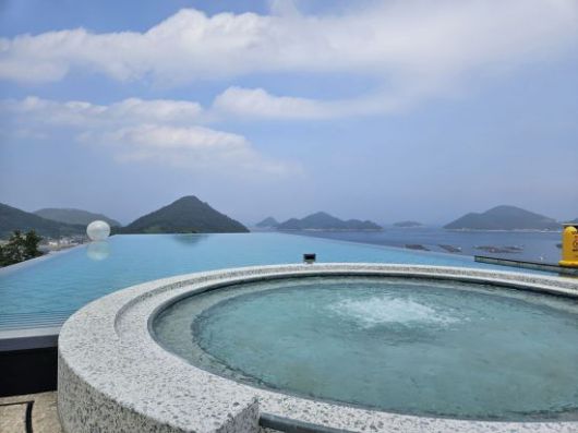 쏠비치 남해 '인피니티풀' 전경. 박재현 기자.