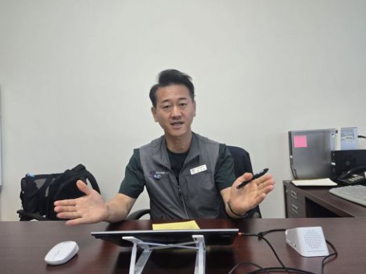 충남 태안군에 위치한 서부발전 본사 사무실에서 지난 7일 만난 윤경학 한국서부발전노동조합 수석부위원장. 주상돈 기자
