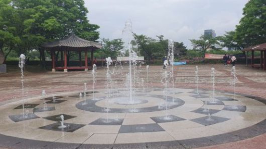 쌍암공원 바닥분수. 광주시 제공