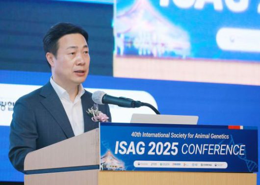 이택구 대전시 정무경제과학부시장이 21일 개막식 환영사를 하고 있다.(사진=대전시 제공)