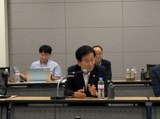 정동영 통일부 장관이 30일 오후 서울 중구 대한상공회의소에서 열린 '피지컬 인공지능(AI) 산학연 간담회'에서 발언하고 있다. 이명환 기자