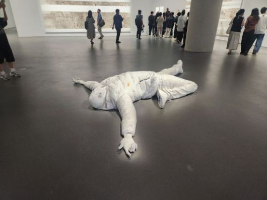 마크 브래드포드의 '데스 드롭'(2023). 서믿음 기자