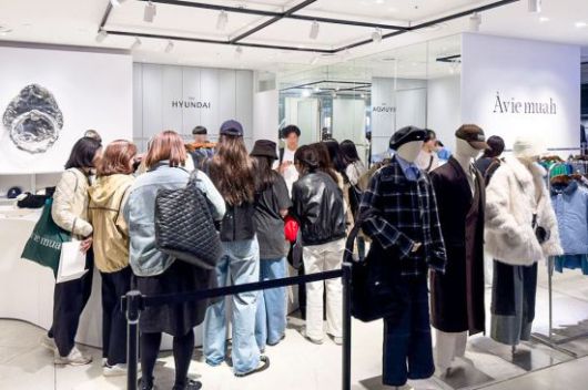 지난해 11월 현대백화점이 일본 도쿄에 위치한 쇼핑몰 파르코 시부야점에서 진행한 '더현대 글로벌' 팝업스토어가 고객들로 붐비고 있다. 현대백화점 제공.