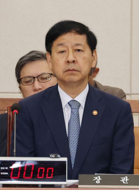 21일 서울 여의도 국회에서 열린 기획재정위원회 전체회의에 구윤철 경제부총리 겸 기획재정부 장관이 참석해 있다. 연합뉴스