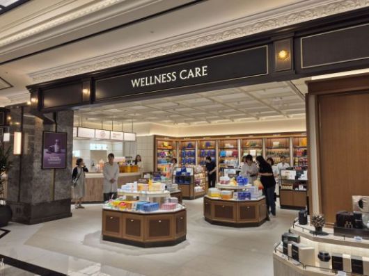 건강전문관 모습. 왼쪽으로는 '웰니스바'를 운영한다. 이민지 기자.