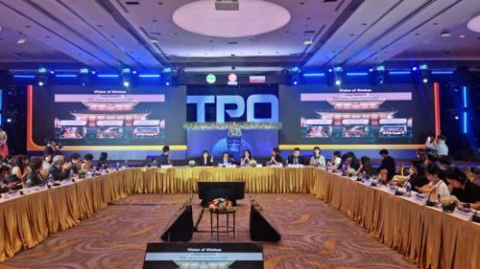 홍태용 경남 김해시장이 글로벌도시관광진흥기구(TPO) 제12차 총회에서 13차 총회 개최 유치를 위해 김해시 역량을 강조하고 있다. 김해시 제공