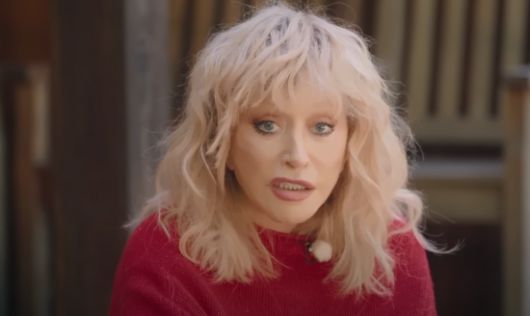 소련 시절부터 '국민 여가수'로 불려온 러시아 가요계의 전설 알라 푸가초바. 유튜브 채널 Say Gordeeva(Скажи Гордеевой )