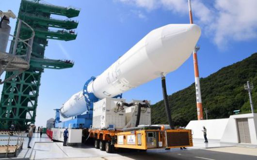 기립을 위해 이동 중인 발사체. 우주청 제공