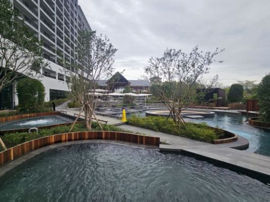 소노캄 경주 '웰니스 풀앤스파' 실외풀 전경. 사진=박재현 기자