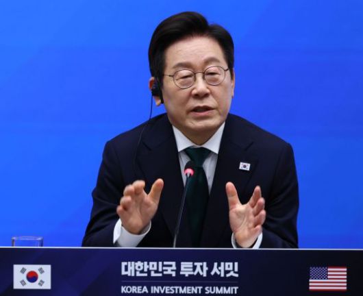 이재명 대통령이 25일(현지시간) 미국 뉴욕 증권거래소에서 열린 한국경제설명회 투자서밋에서 발언하고 있다. 연합뉴스