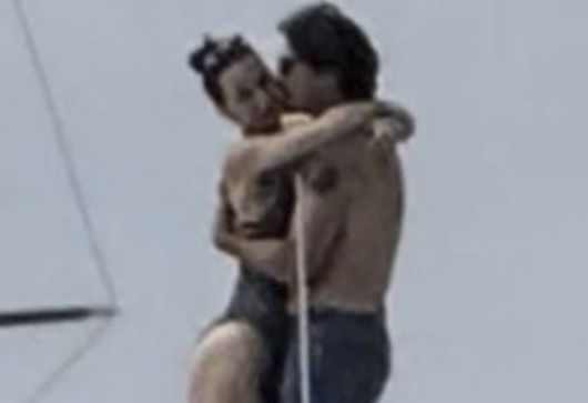 쥐스탱 트뤼도 전 캐나다 총리(54)와 미국 팝스타 케이티 페리(41)가 요트에서 데이트하는 모습이 포착됐다. 엑스(X·옛 트위터) 캡처