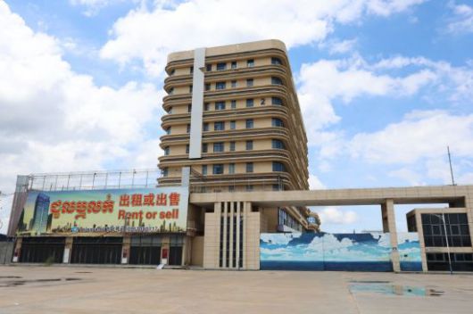 캄보디아에서 한국인 납치ㆍ감금이 잇따라 발생하고 있는 가운데 16일(현지시간) 캄보디아 프놈펜 인근 범죄단지로 알려진 '망고단지'의 모습. 연합뉴스